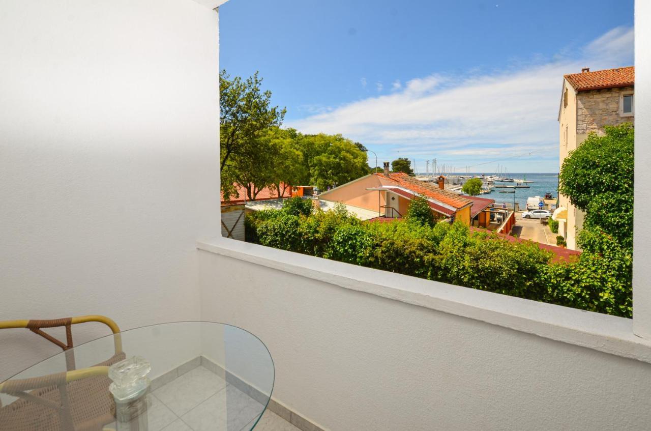 Apartments Iris Rovinj Exteriör bild
